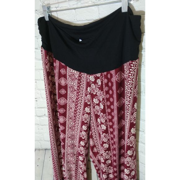 Planet Motherhood Comfy Red Pants, XL - Picture 2 of 6